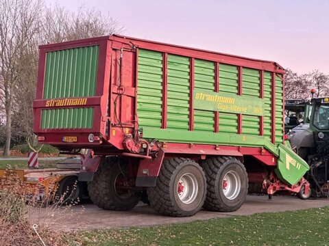 Strautmann Giga vitesse CFS 3601 Ladewagen 3