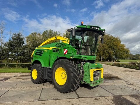 John Deere 8600 JD 8600 4 WD 40 KM Harvester Airco Combine