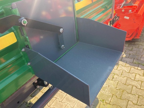 8675-430e21bf76f8c0b928aa340b82c66841-5855092