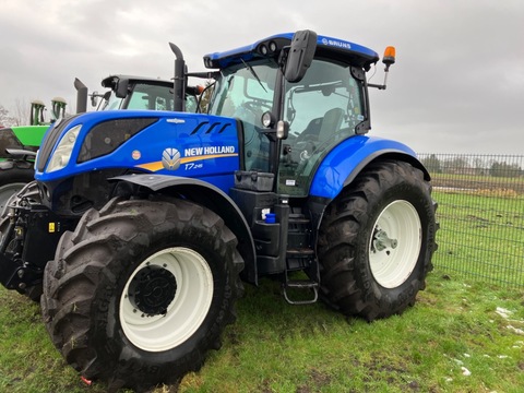 <strong>New Holland T7.245</strong><br />