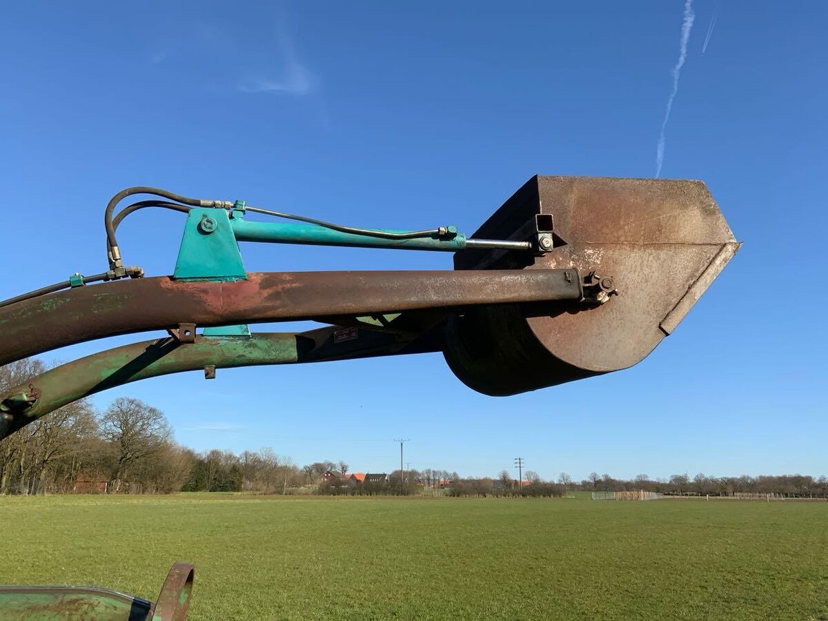 Deutz Fahr D 6005 mit Frontlader 2