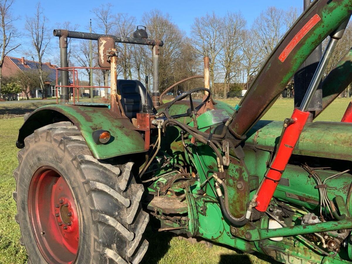 Deutz Fahr D 6005 mit Frontlader 3