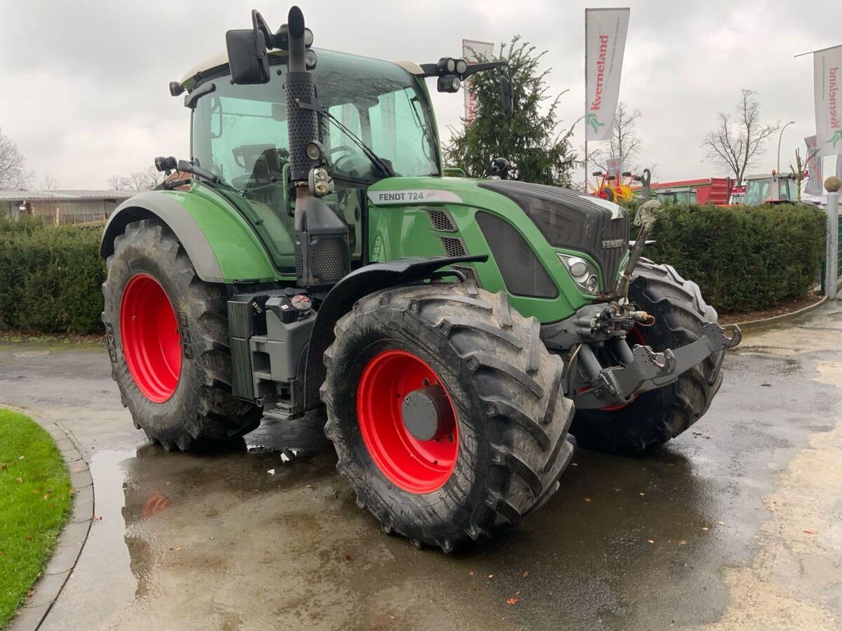 Fendt 724 Vario ProfiPlus 1