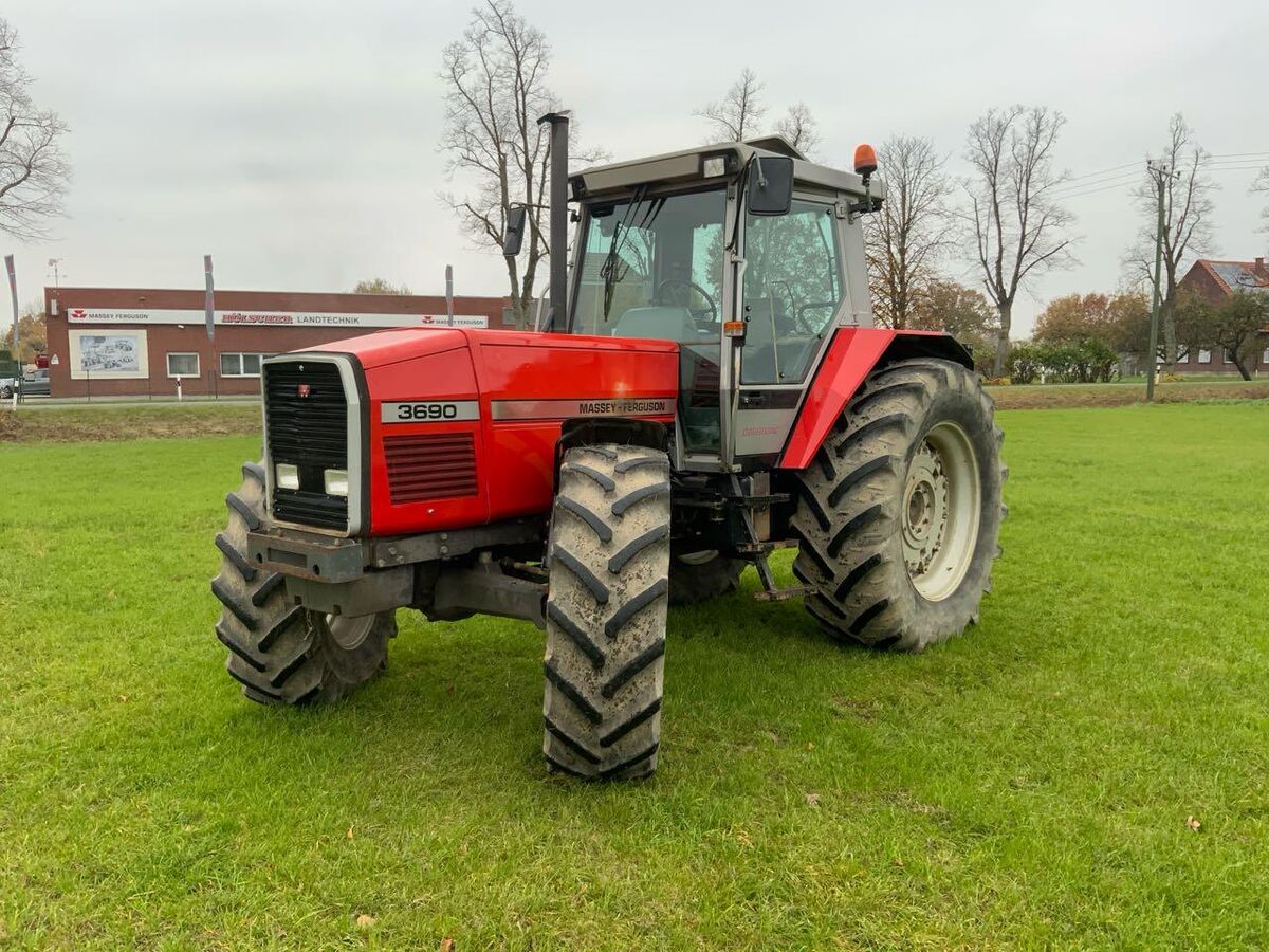 Massey Ferguson MF 3690 3