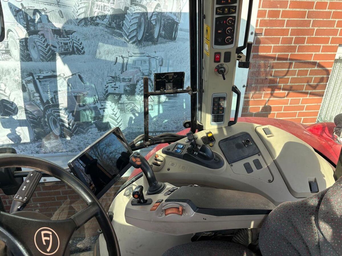 Massey Ferguson MF 6714 S 3