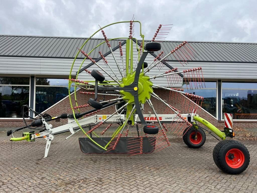 Claas liner 2900 2