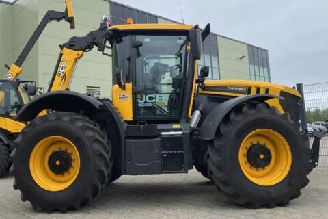 <strong>JCB Fastrac 4220 ICO</strong><br />