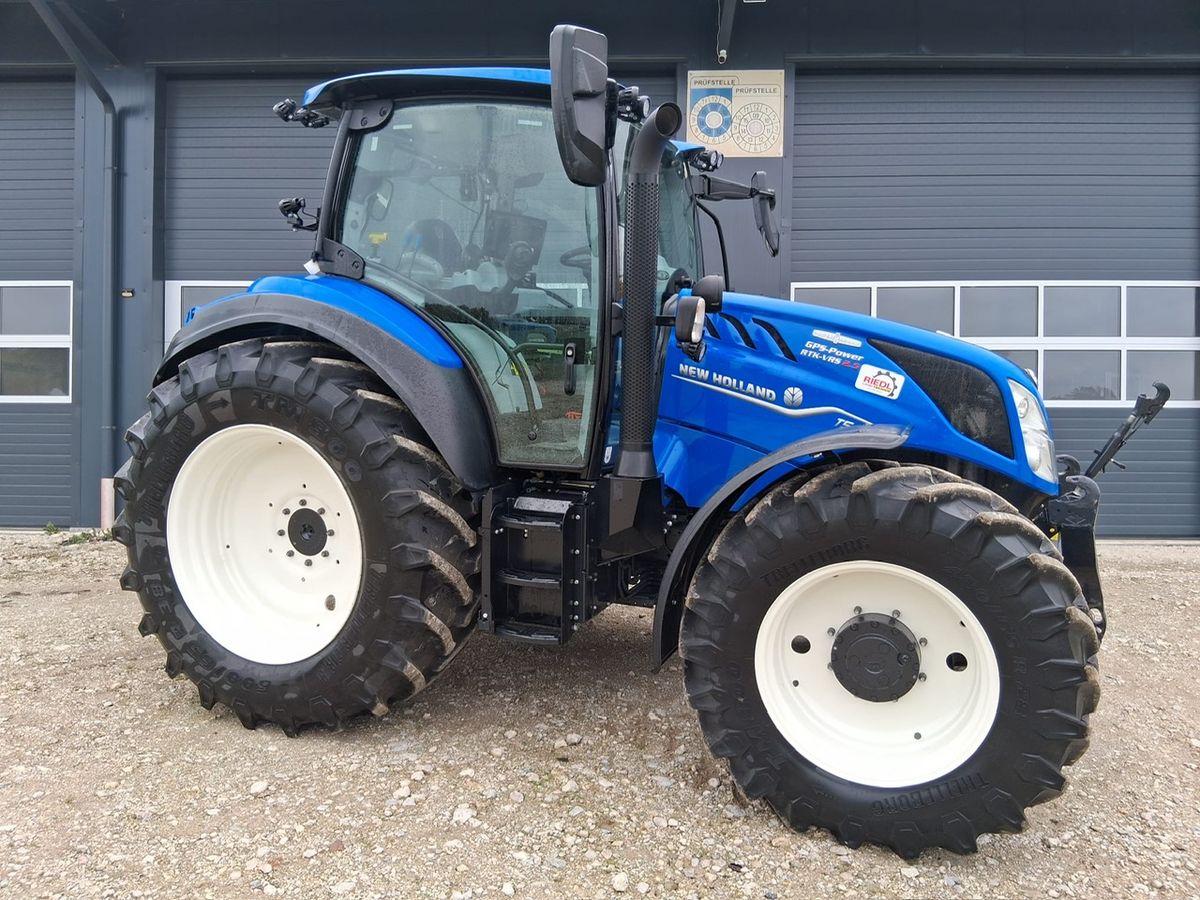 New Holland T5.110 Auto Command (Stage V) 2