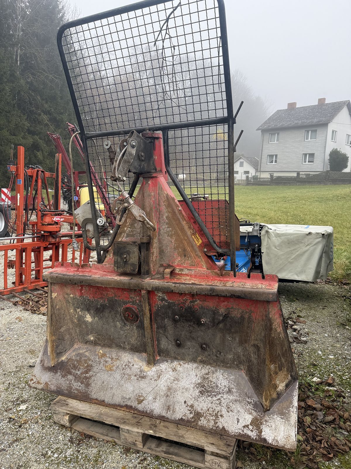 Tajfun EGV 80 AHK mit Funk 1