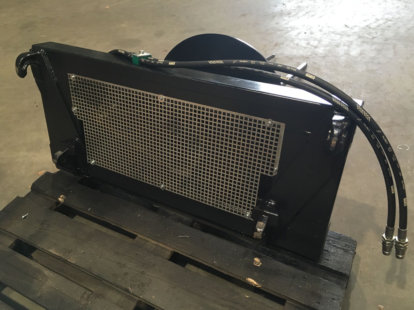 POMI rundballeafvikler / round bale unwinder 2