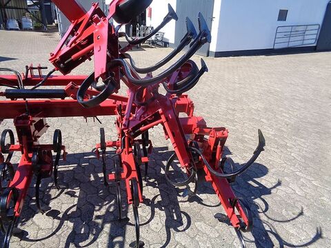 Kongskilde 6 reihiges Hackgerät 75 cm Reihenabstand hydr. K