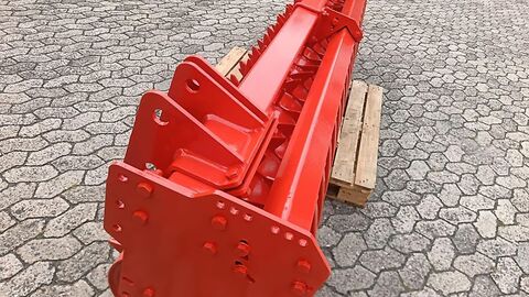 Maschio 3 m Zahnpackerwalze angeboten. Technisch