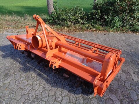 Howard 200cm Arbeitsbreite mit Rohrsatbwalze zur