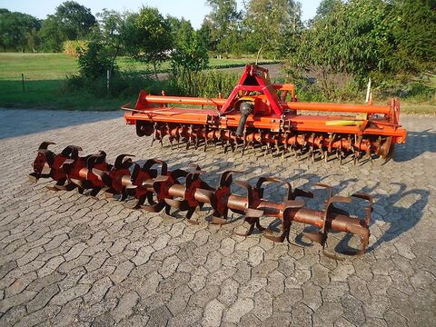 Zinkenrotor Howard mit Pakerwalze&hitch