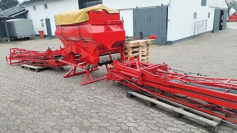 Kuhn AERO 2224 Pneumatikstreuer 24 m Rauch AERO