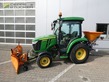 John Deere 3046R