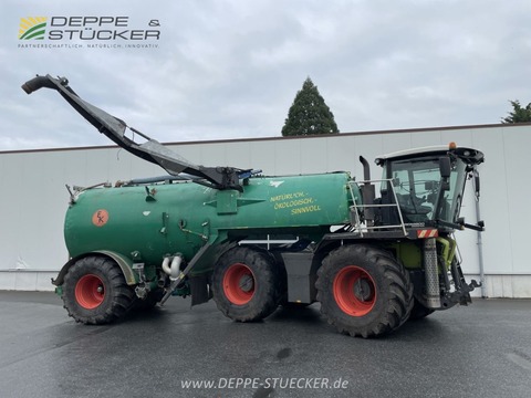 CLAAS Xerion 3800 Saddle Trac