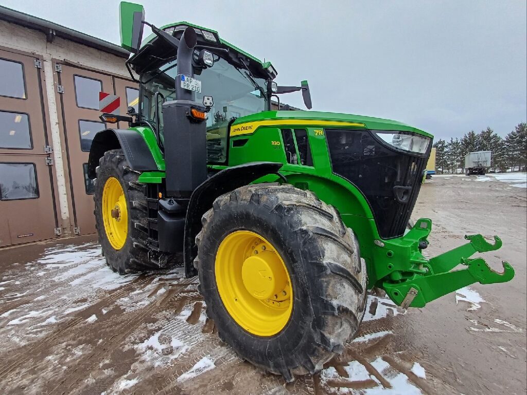 John Deere 7R 330 2