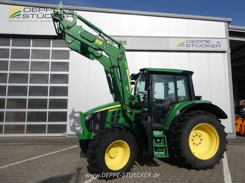 John Deere 6090M 