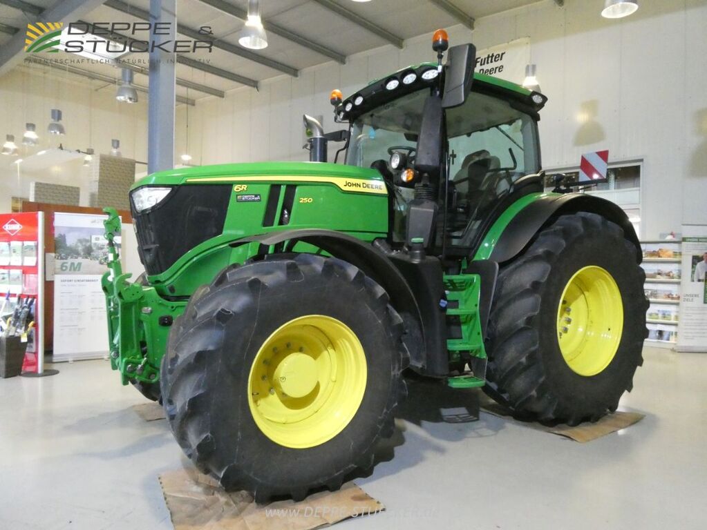 John Deere 6R 250 2