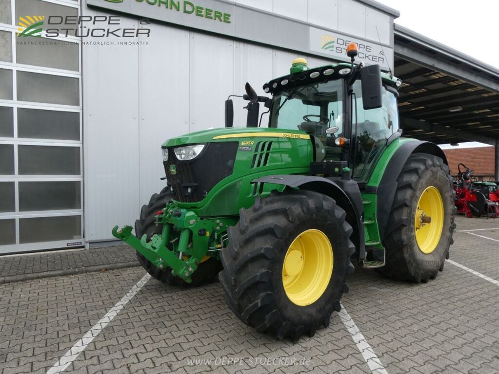 John Deere 6215R 1