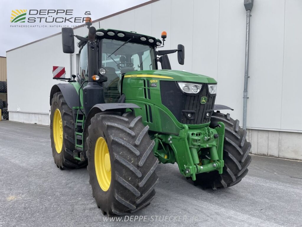 John Deere 6250R 2