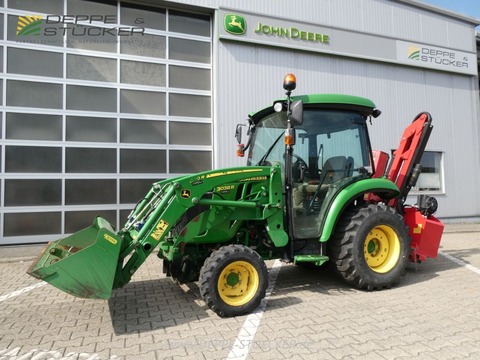 John Deere 3038R mit FL 320R