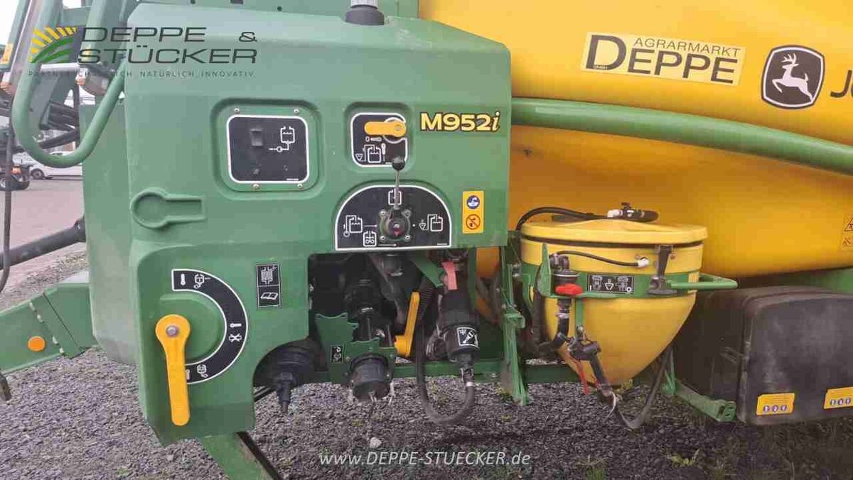 John Deere M952i 3