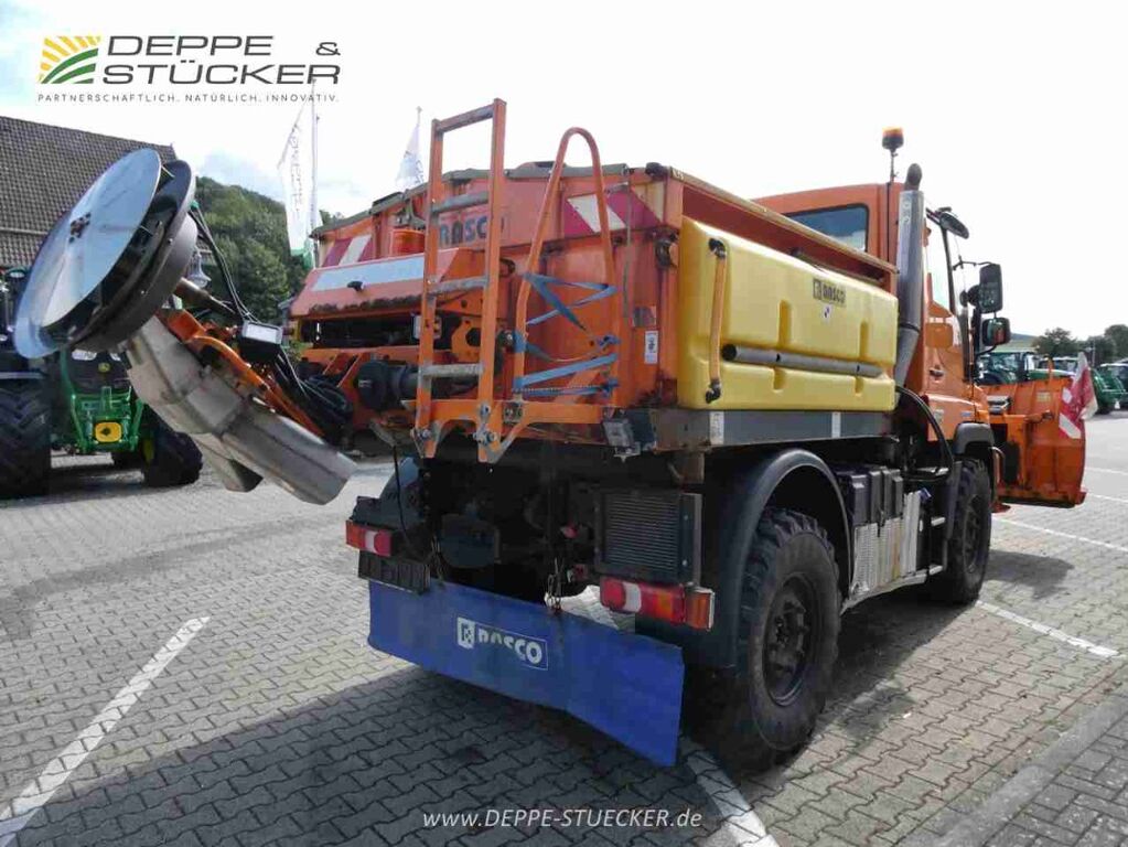 Mercedes Unimog U318 1
