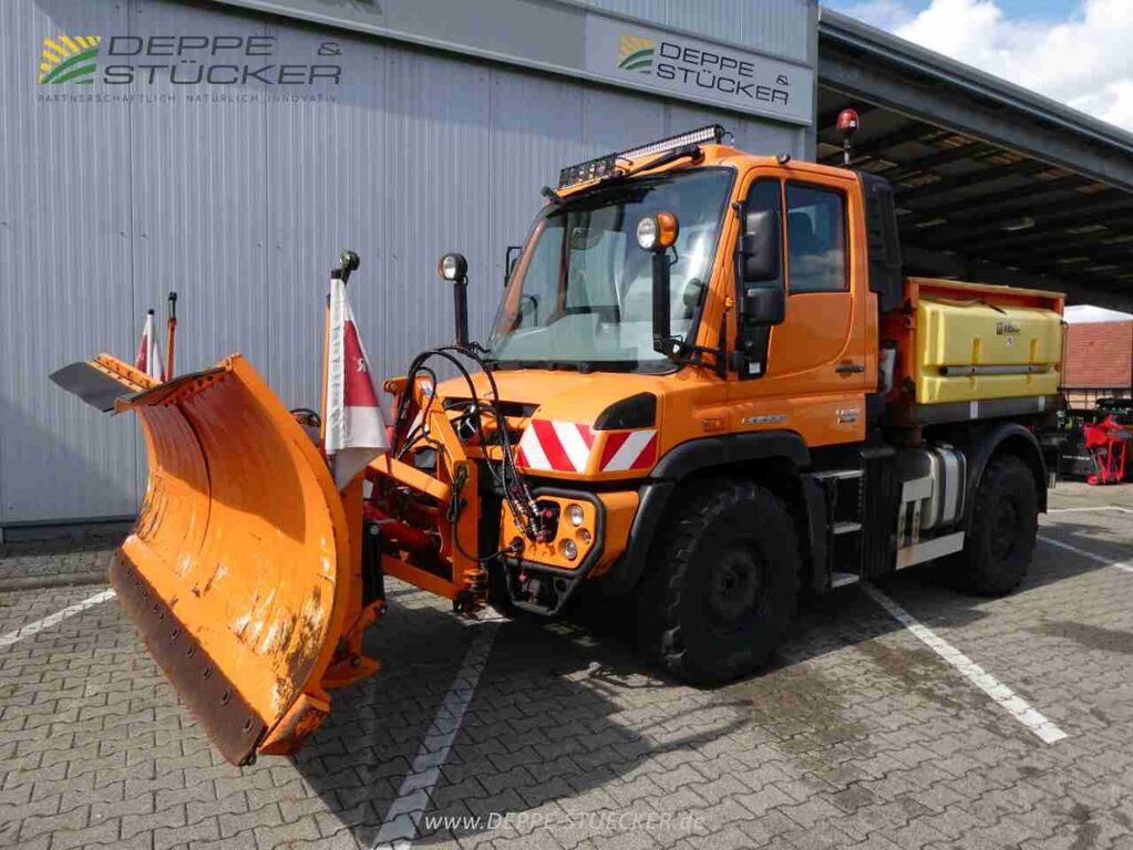 Mercedes Unimog U318 2