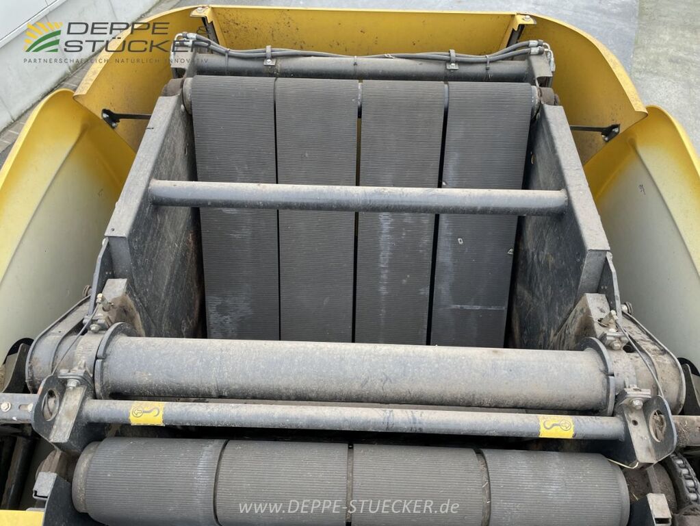 New Holland Roll Belt 180 Cropcutter 3