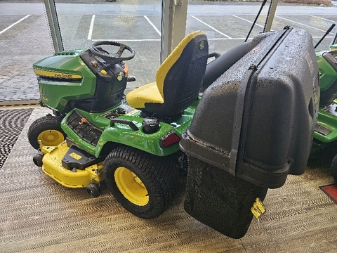 John Deere X590 2