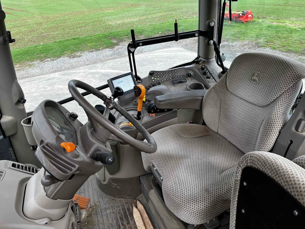 John Deere 6125R + 643R 2