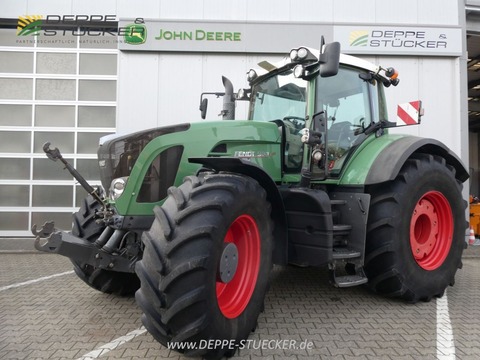 <strong>Fendt 933</strong><br />