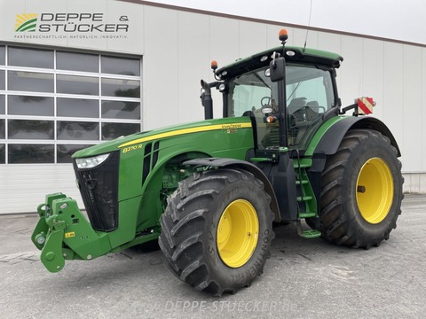 John Deere 8270R