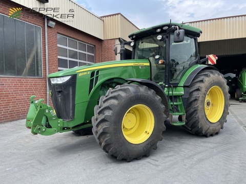 John Deere 8335R