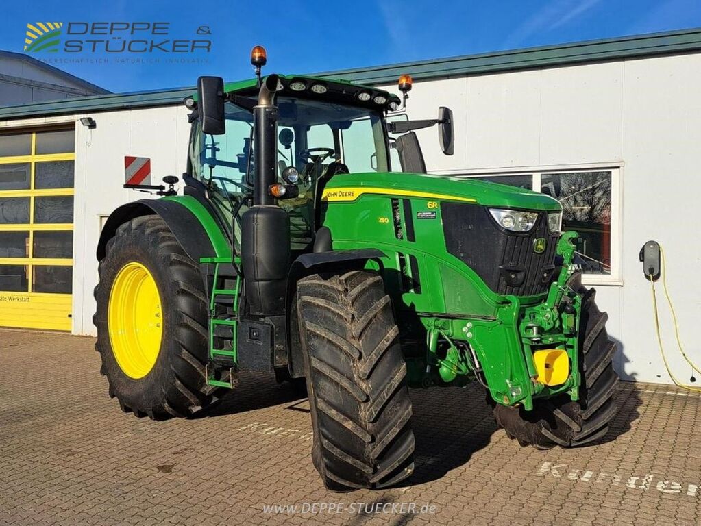 John Deere 6R 250 1