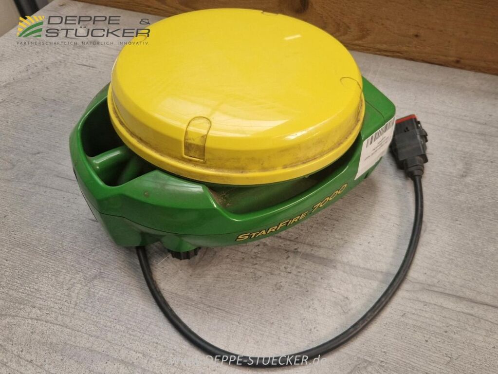John Deere StarFire 7000 2