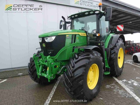 John Deere 6R 215