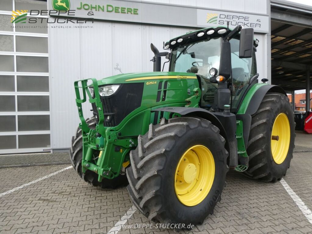 John Deere 6250R 1