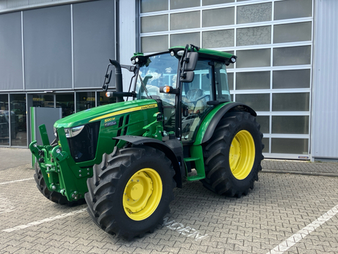 John Deere 5120M