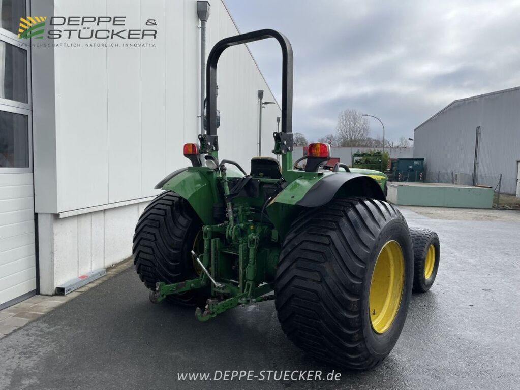 John Deere 5215 2