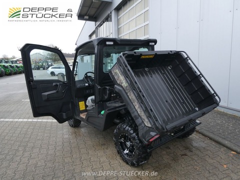 John Deere XUV 875M