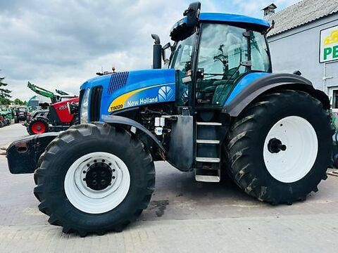 New Holland T8020