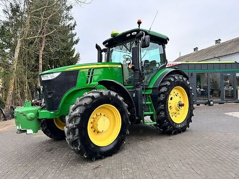 John Deere 7200R