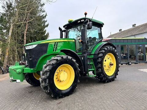 John Deere 7200R