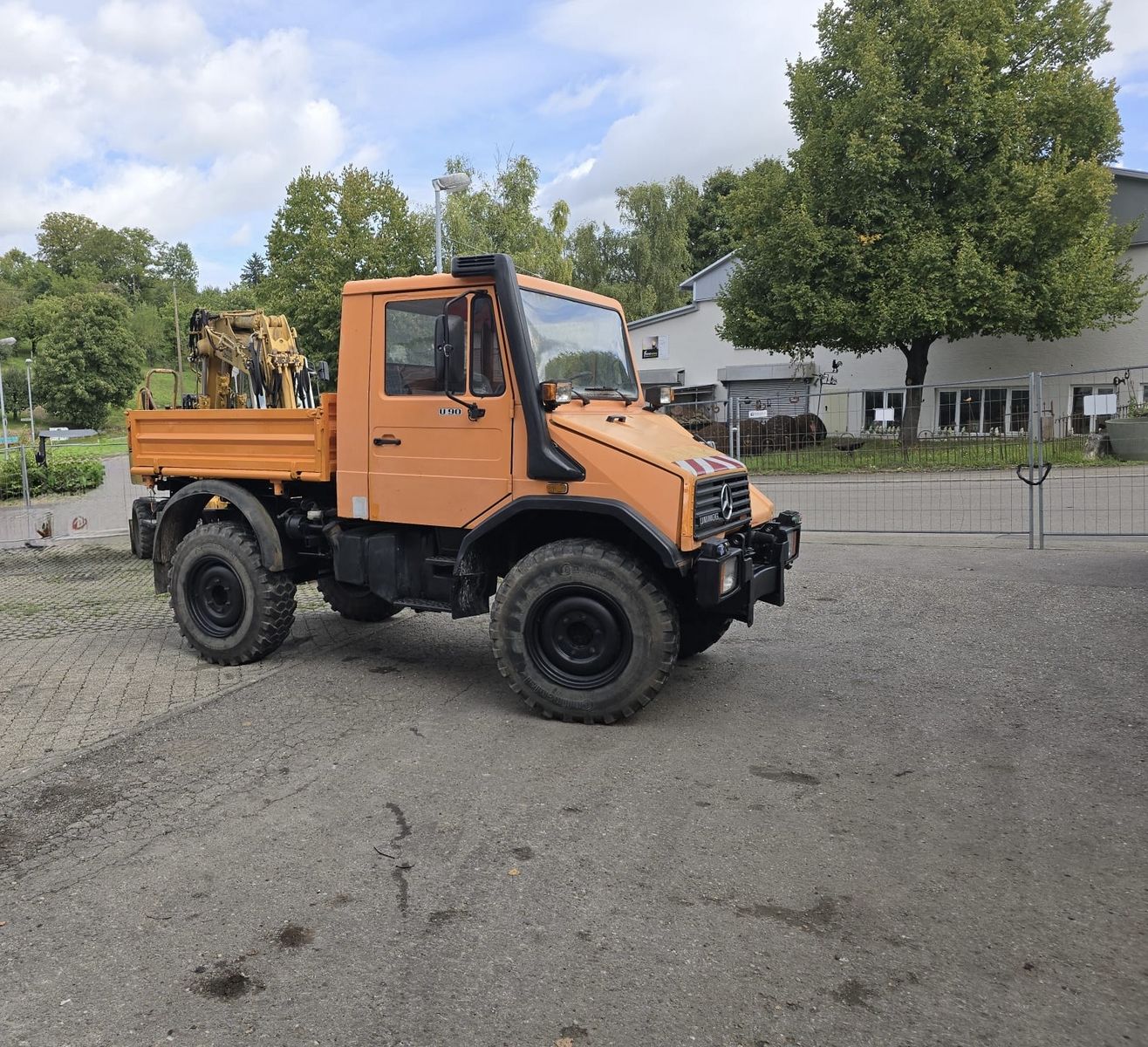 Unimog U90 TÜV Neu 2
