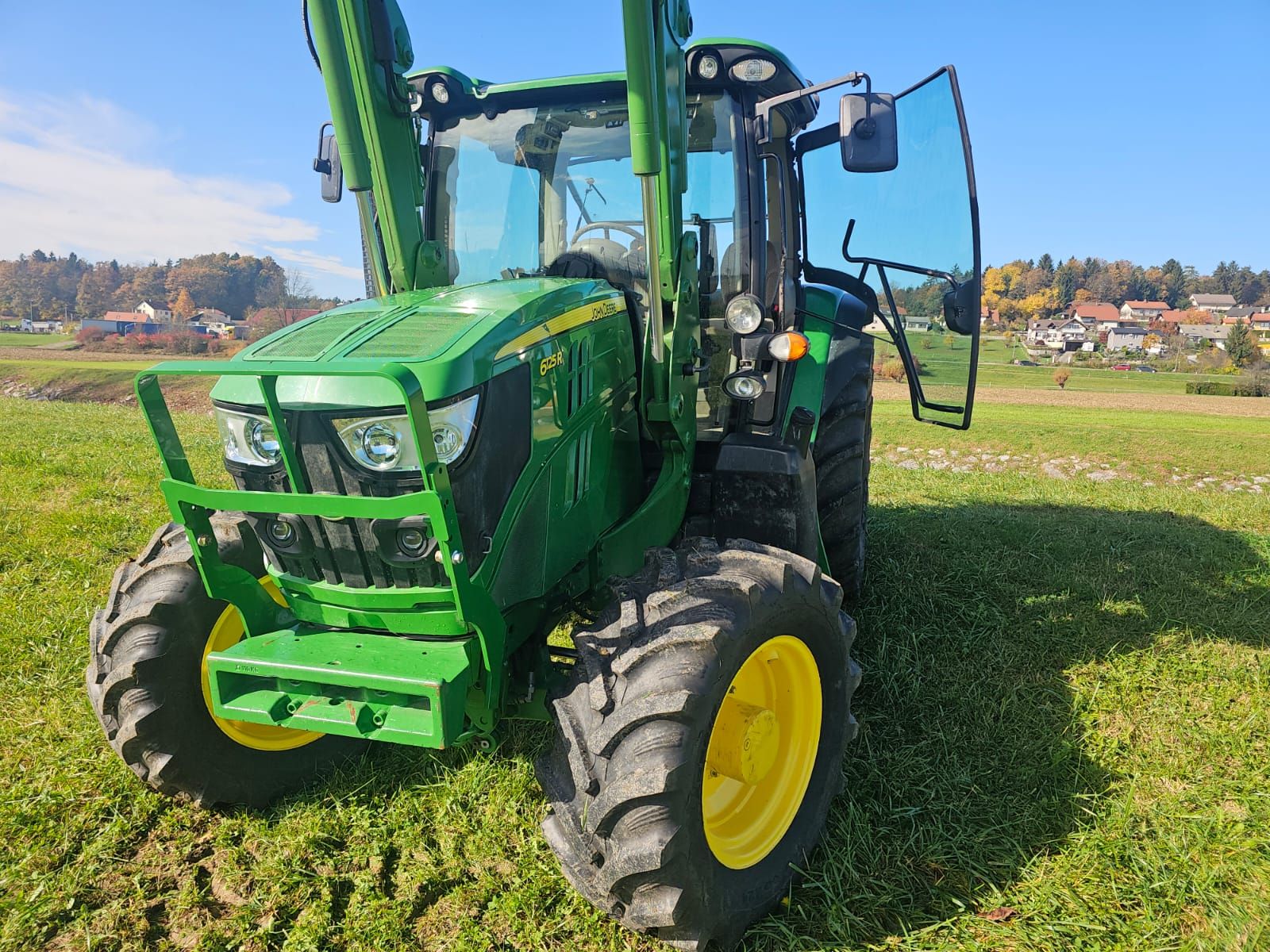 John Deere 6125R 2