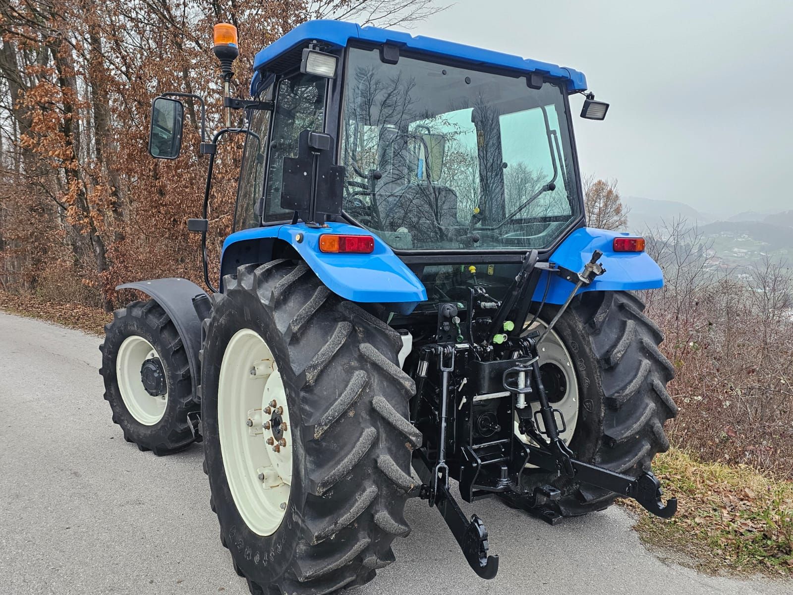 New Holland TL90A (4WD) 3