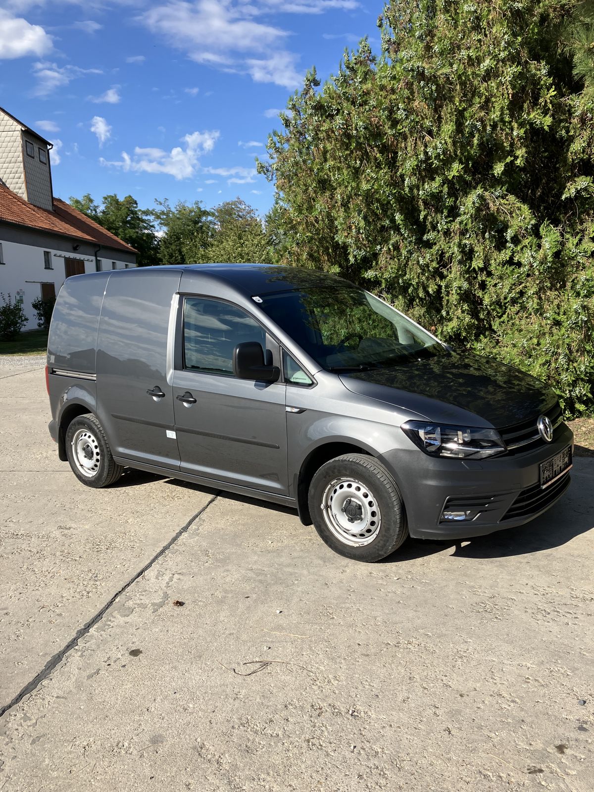 VW Caddy 1